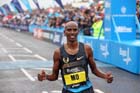 Mo Farah l2nd in the BUPA Great North Run.